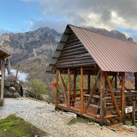 Guest House Kukaj วัลโบเนอ ภายนอก รูปภาพ