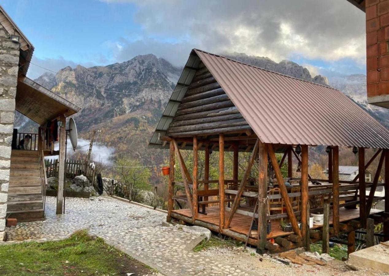 Guest House Kukaj วัลโบเนอ ภายนอก รูปภาพ
