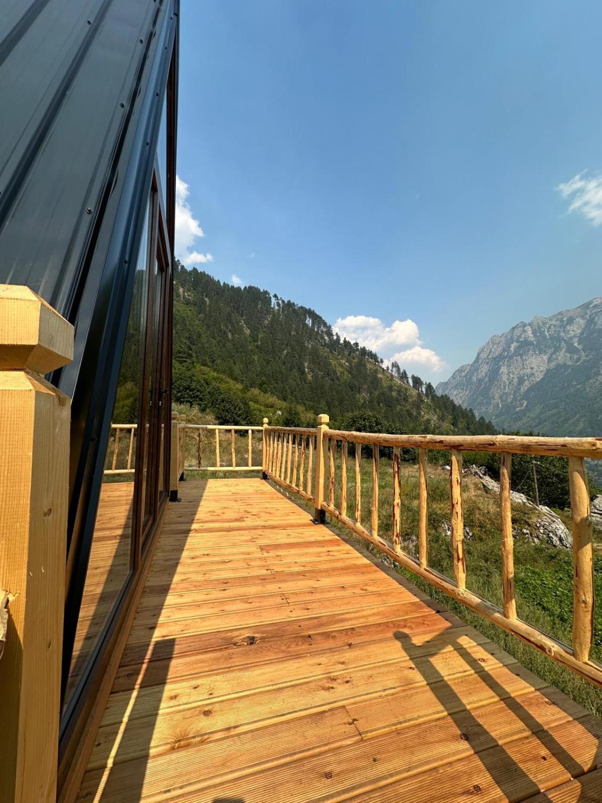 Guest House Kukaj วัลโบเนอ ภายนอก รูปภาพ