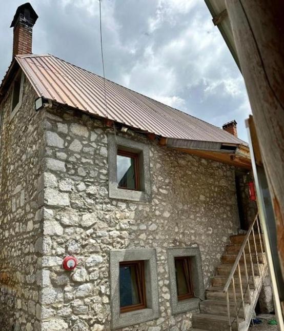 Guest House Kukaj วัลโบเนอ ภายนอก รูปภาพ
